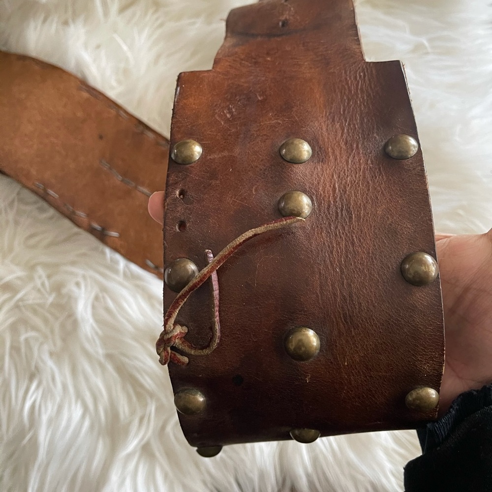 ❌SOLD❌ Vintage Handmade Studded Tool Kidney Belt Leather - Picture 10 of 13